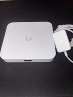 Unifi Cloud Gateway Ultra (UCG-Ultra), Ophalen of Verzenden, Zo goed als nieuw, Router met modem, Ubiquiti UniFi