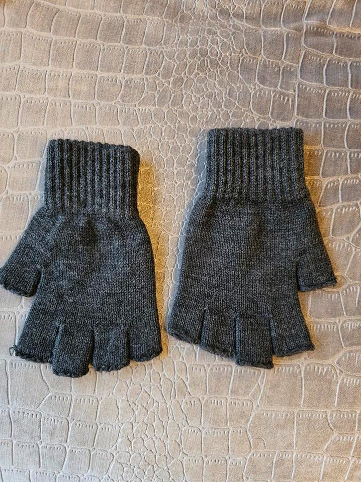 Grijze vingerloze handschoenen, Kleding | Heren, Mutsen, Sjaals en Handschoenen, Nieuw, Handschoenen, Overige maten, Ophalen of Verzenden
