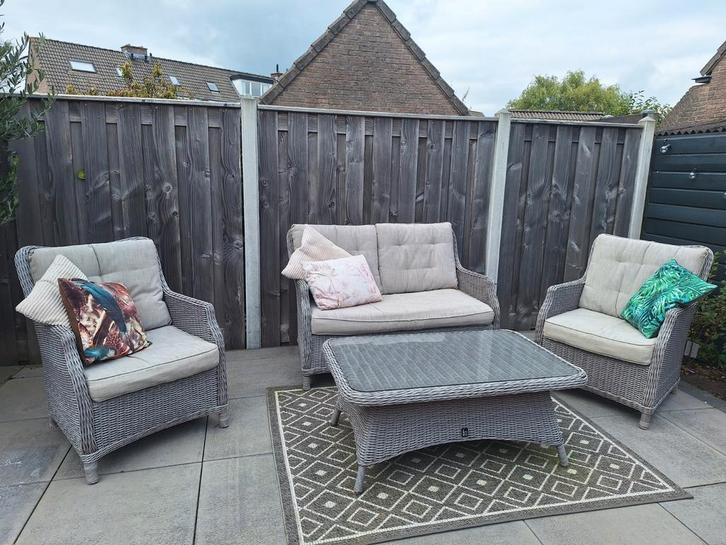 Loungeset Intratuin, Tuin en Terras, Tuinsets en Loungesets, Zo goed als nieuw, Loungeset, 4 zitplaatsen, Bank, Bijzettafel, Stoel
