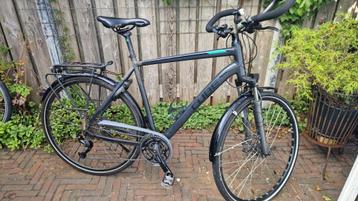 Toerfiets Cube Touring beschikbaar voor biedingen