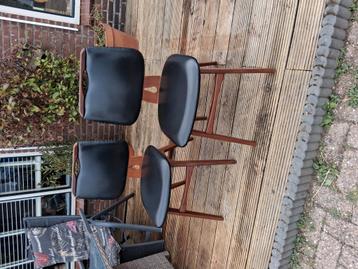 2 vintage retro stoelen jaren zestig.  beschikbaar voor biedingen