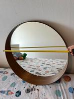 Spiegel met Walnootfineer en Plankje - 80 cm, Ophalen, Rond, Zo goed als nieuw, 75 tot 100 cm