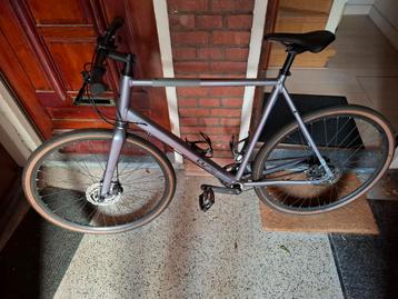 Cube Hyde Race fiets beschikbaar voor biedingen