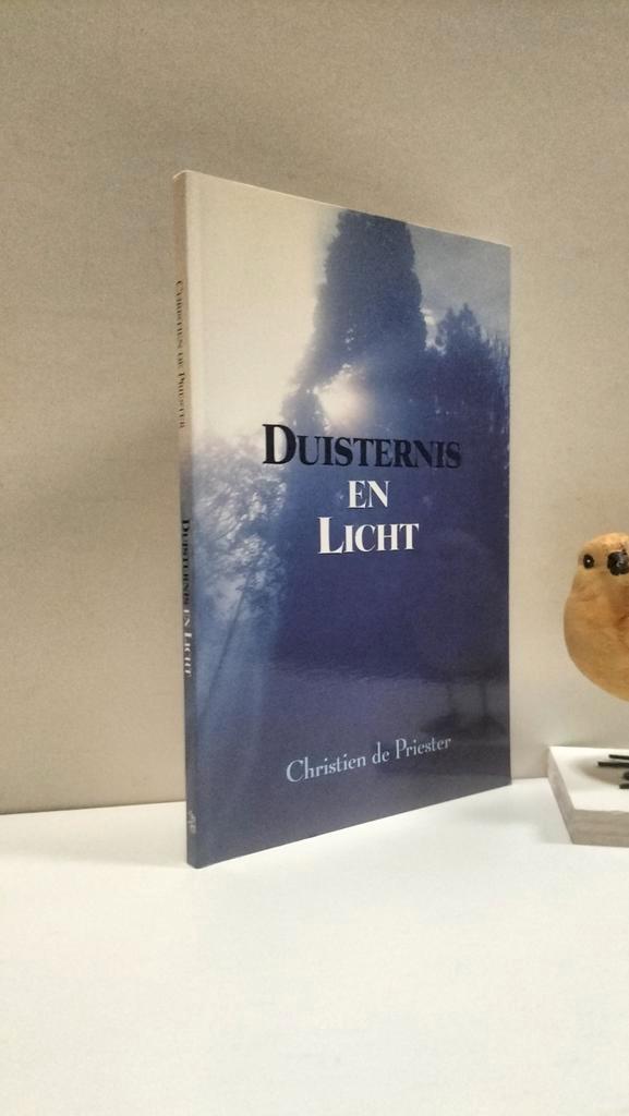 Priester, Christien de; Duisternis en Licht, Boeken, Godsdienst en Theologie, Gelezen, Christendom | Protestants, Ophalen of Verzenden