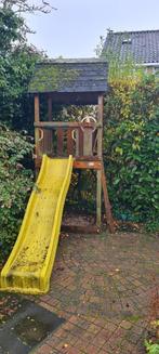 GRATIS - Speelhuisje met glijbaan, Ophalen, Gebruikt, Glijbaan