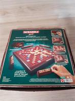 Scrabble deluxe elk woord telt - s1939, Hobby en Vrije tijd, Gezelschapsspellen | Bordspellen, Ophalen of Verzenden, Zo goed als nieuw