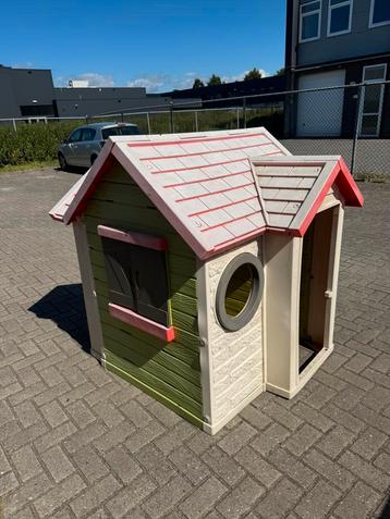 Smoby speelhuisje beschikbaar voor biedingen