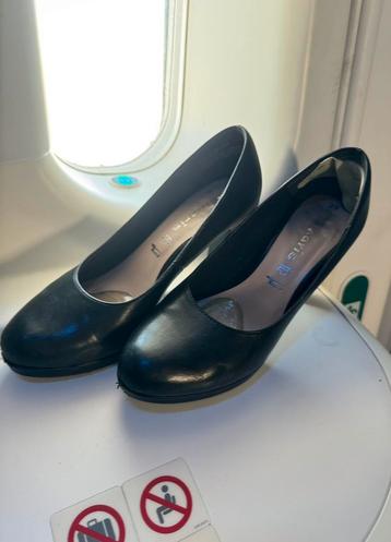 Te koop Cabin Crew pumps, gebruikt, zwart leer, € 50,- beschikbaar voor biedingen