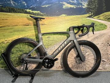 * SCOTT FOIL RC 20 M 54 2026 105 DI2 R7170 Syncros €4.999,- beschikbaar voor biedingen