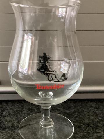 Diversen merken bierglazen restant in nieuw staat beschikbaar voor biedingen