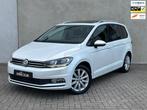 Volkswagen Touran 1.2 TSI Highline 7P Carplay ACC Trekh Clim, Auto's, Volkswagen, Voorwielaandrijving, Gebruikt, 4 cilinders, 7 stoelen