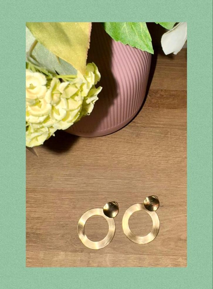 Oorbellen (Biba), Sieraden, Tassen en Uiterlijk, Oorbellen, Nieuw, Hangers, Goud, Ophalen of Verzenden
