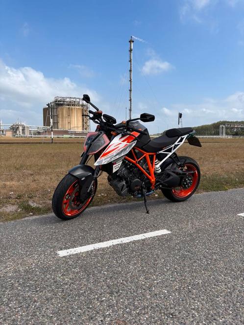 KTM 1290R | FULL AKRA | €5500 OPTIES, Motoren, Motoren | KTM, Particulier, Naked bike, meer dan 35 kW, 2 cilinders, Ophalen