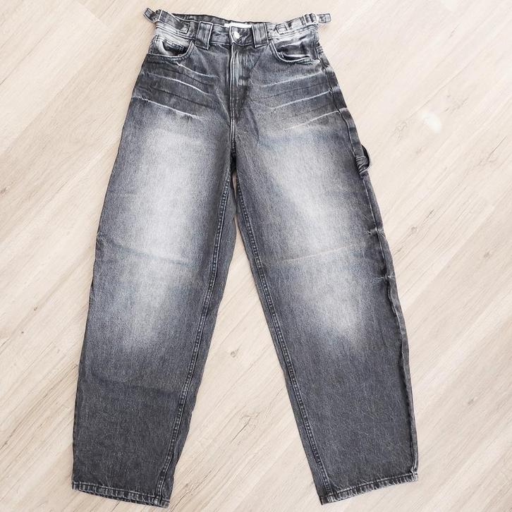 Bershka wijde spijkerbroek jeans zwart grijs maat 38, Kleding | Dames, Spijkerbroeken en Jeans, Zo goed als nieuw, W30 - W32 (confectie 38/40)