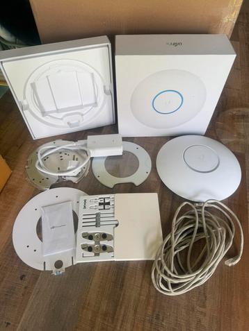 Ubiquiti UniFi 6 Long-Range wifi compleet met doos en POE+ beschikbaar voor biedingen