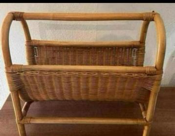 Vintage Lectuurmand Rotan beschikbaar voor biedingen