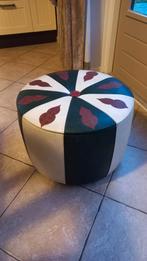 Mooie poef met opbergruimte, Minder dan 50 cm, Rond, Minder dan 50 cm, Ophalen of Verzenden
