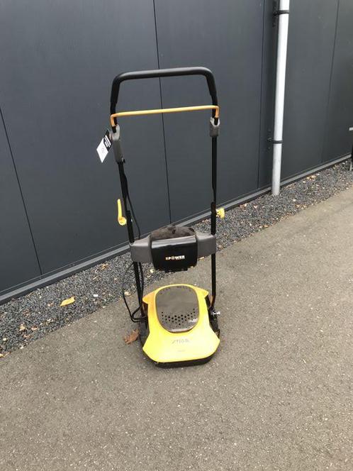 Stiga Aero 132e Kit 2024, Tuin en Terras, Zitmaaiers, Gebruikt