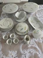 Vintage Servies met Bladmotief, Huis en Inrichting, Keuken | Servies, Ophalen, Gebruikt, Overige stijlen, Aardewerk