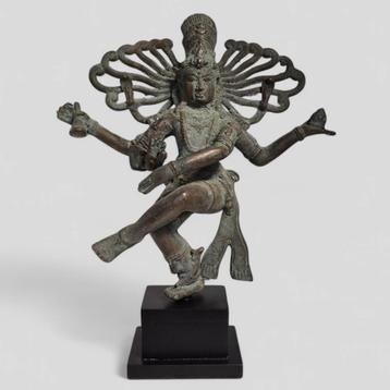 Shiva Nataraja brons boeddha beeld

 beschikbaar voor biedingen