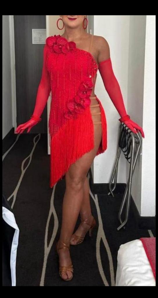 Red latin dress for sale!, Kleding | Dames, Jurken, Zo goed als nieuw, Maat 38/40 (M), Rood, Ophalen of Verzenden