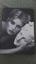 Marc Lagrange - Timeless beauty, Boeken, Kunst en Cultuur | Fotografie en Design, Ophalen of Verzenden, Gelezen