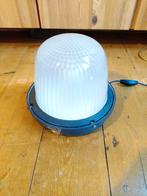 Vintage lamp industrieel zware lamp, Gebruikt, Industrieel, upcycled, Ophalen of Verzenden, Glas