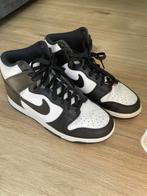 Nike Dunk High, Kleding | Heren, Schoenen, Ophalen of Verzenden, Zo goed als nieuw