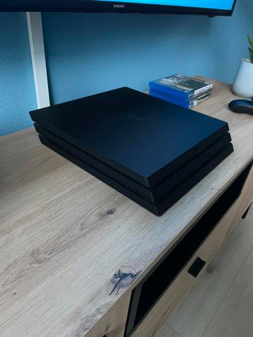 Playstation 4 Pro 1TB + Scuf Impact  Controller  beschikbaar voor biedingen