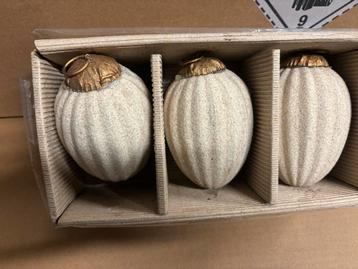 Kerstballen glas zware kwaliteit gesuikerd 13 doosjes beschikbaar voor biedingen