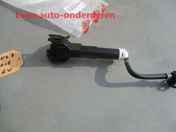 Koplampsproeier links Prius (W3)  1.8 vvt-i Hybride. beschikbaar voor biedingen