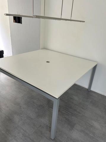 Bureau voor 2 personen, duobureau, 160x160 beschikbaar voor biedingen