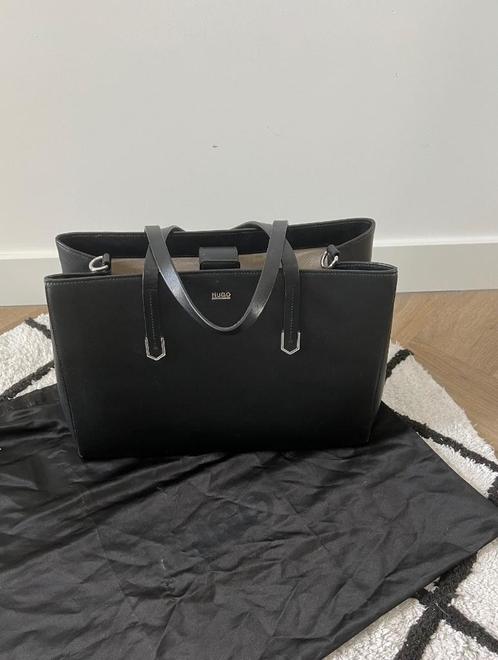 Heel goed zwart leer Hugo Boss handtas tas leder zakelijk, Sieraden, Tassen en Uiterlijk, Tassen | Damestassen, Zo goed als nieuw