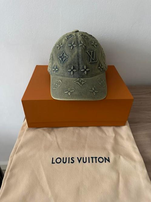SOLD | Louis Vuitton pet | LV | Washed Denim cap | origineel, Kleding | Heren, Hoeden en Petten, Zo goed als nieuw, Pet, One size fits all