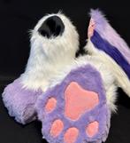 Paws + tails, Ophalen of Verzenden