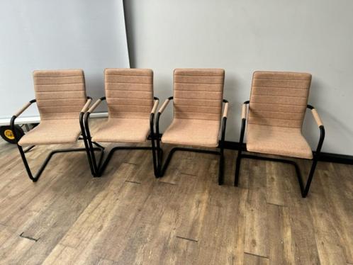 Vergaderstoel wolvilt (Oranje), Huis en Inrichting, Stoelen, Eén, Kunststof, Stof, Overige kleuren, Ophalen