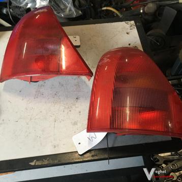 Renault Clio 1998 Achterlicht Links  beschikbaar voor biedingen