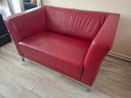 Rode loveseat, Huis en Inrichting, Ophalen, Overige maten, Zo goed als nieuw, Minder dan 150 cm