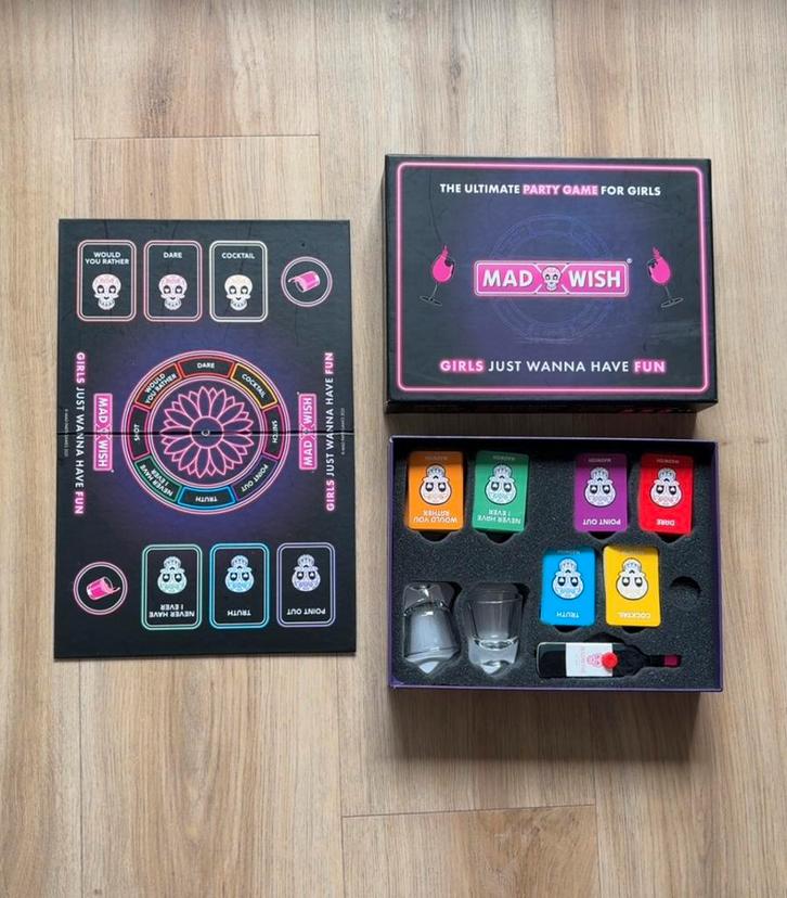 MadWish - Girls just wanna have fun bordspel, Verzamelen, Automaten | Gokkasten en Fruitautomaten, Zo goed als nieuw, Ophalen of Verzenden