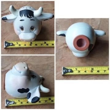 Koe, stier, zout strooier, vintage decoratief beeldje 9x7cm! beschikbaar voor biedingen