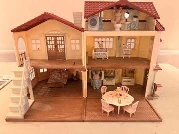 Sylvanian huis met asscesoires beschikbaar voor biedingen