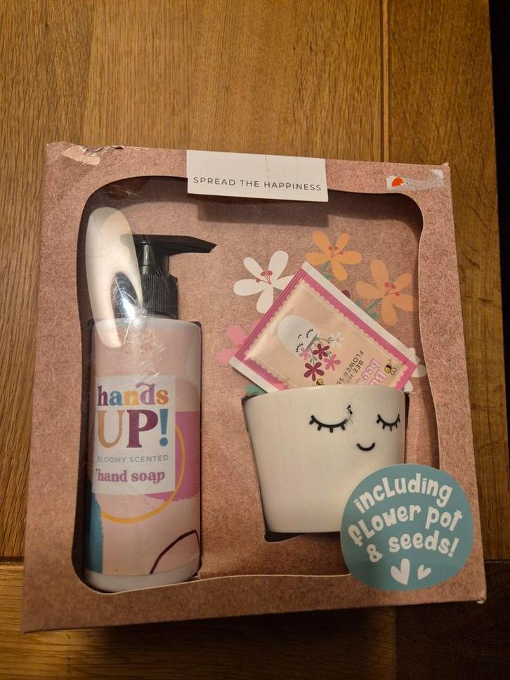 You let me grow - cadeaupakket met zeep, pot en zaden, Huis en Inrichting, Keuken | Keukenbenodigdheden, Nieuw, Ophalen of Verzenden