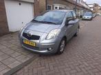 Toyota Yaris 1.3 16V Vvt-i 5DR 2007 Grijs APK 2027, Auto's, Voorwielaandrijving, Stof, Electronic Stability Program (ESP), Zwart