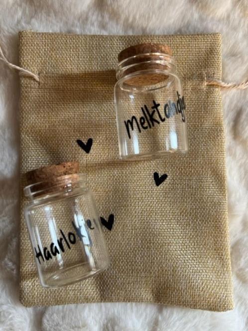 Baby haarlokje en melktandjes in zakje, Kinderen en Baby's, Kraamcadeaus en Geboorteborden, Nieuw, Ophalen of Verzenden
