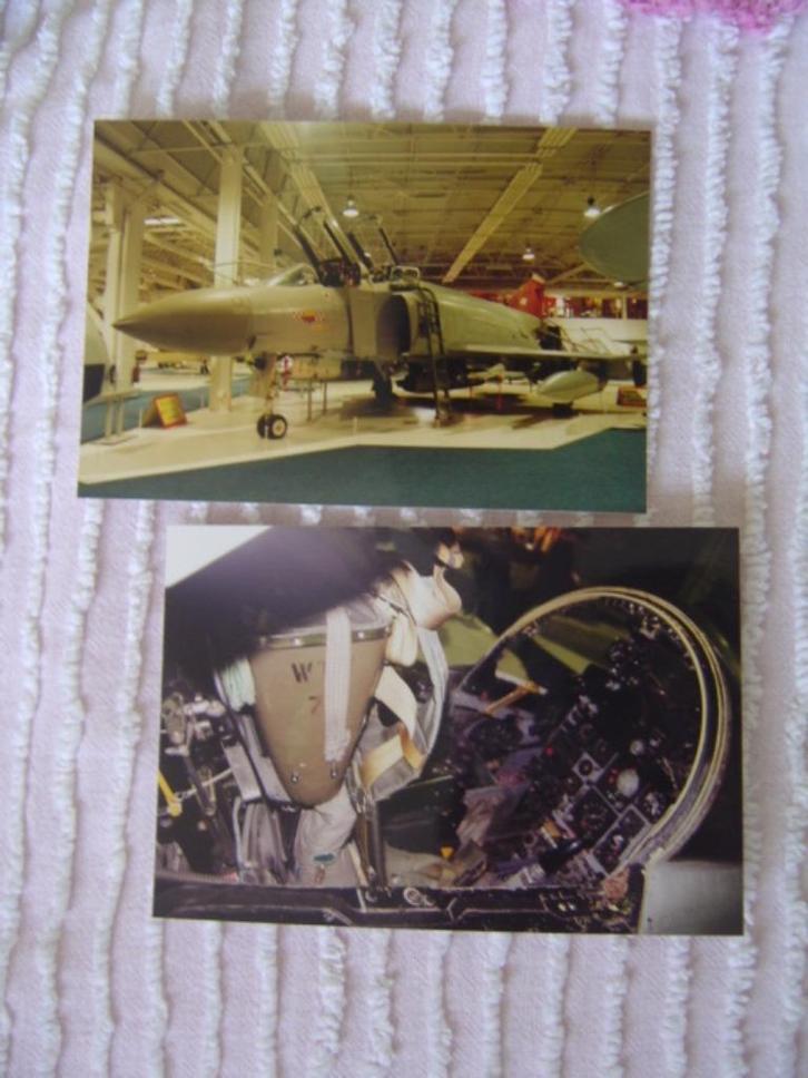 2 foto's McDonnel Douglas Phantom genomen te Hendon!, Verzamelen, Luchtvaart en Vliegtuigspotten, Zo goed als nieuw, Kaart, Foto of Prent