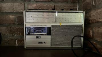Draagbare radio cassetterecorder ITT beschikbaar voor biedingen