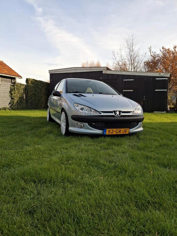Peugeot 206 2.0 GTI 16V 3D 2001 Grijs, Auto's, Peugeot, Particulier, ABS, Airconditioning, Bluetooth, Centrale vergrendeling, Climate control