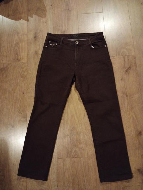 Mooie bruine spijkerbroek mt 42, Kleding | Dames, Broeken en Pantalons, Zo goed als nieuw, Maat 38/40 (M), Bruin, Lang, Ophalen of Verzenden