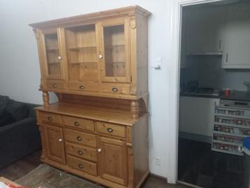 Buffet kast met verlichting  beschikbaar voor biedingen