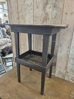 oud tafeltje ``WOONWINKEL RUSTIEK``, Antiek en Kunst, Ophalen of Verzenden